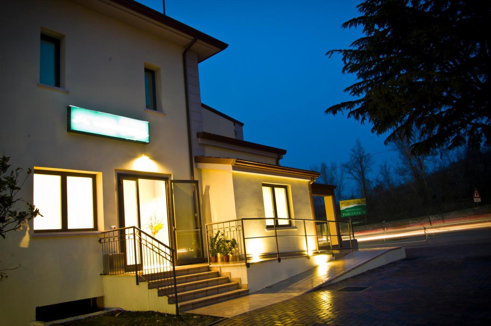 Hotel Main Street Cerasolo Exterior foto